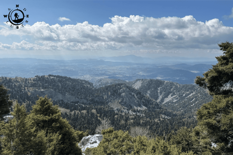 Πανοραμική θέα προς το όρος Δίρφυς και τον Ευβοϊκό κόλπο από το Καταφύγιο Αγάλης